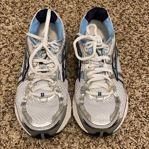 Brooks adrenaline GTS sneakers